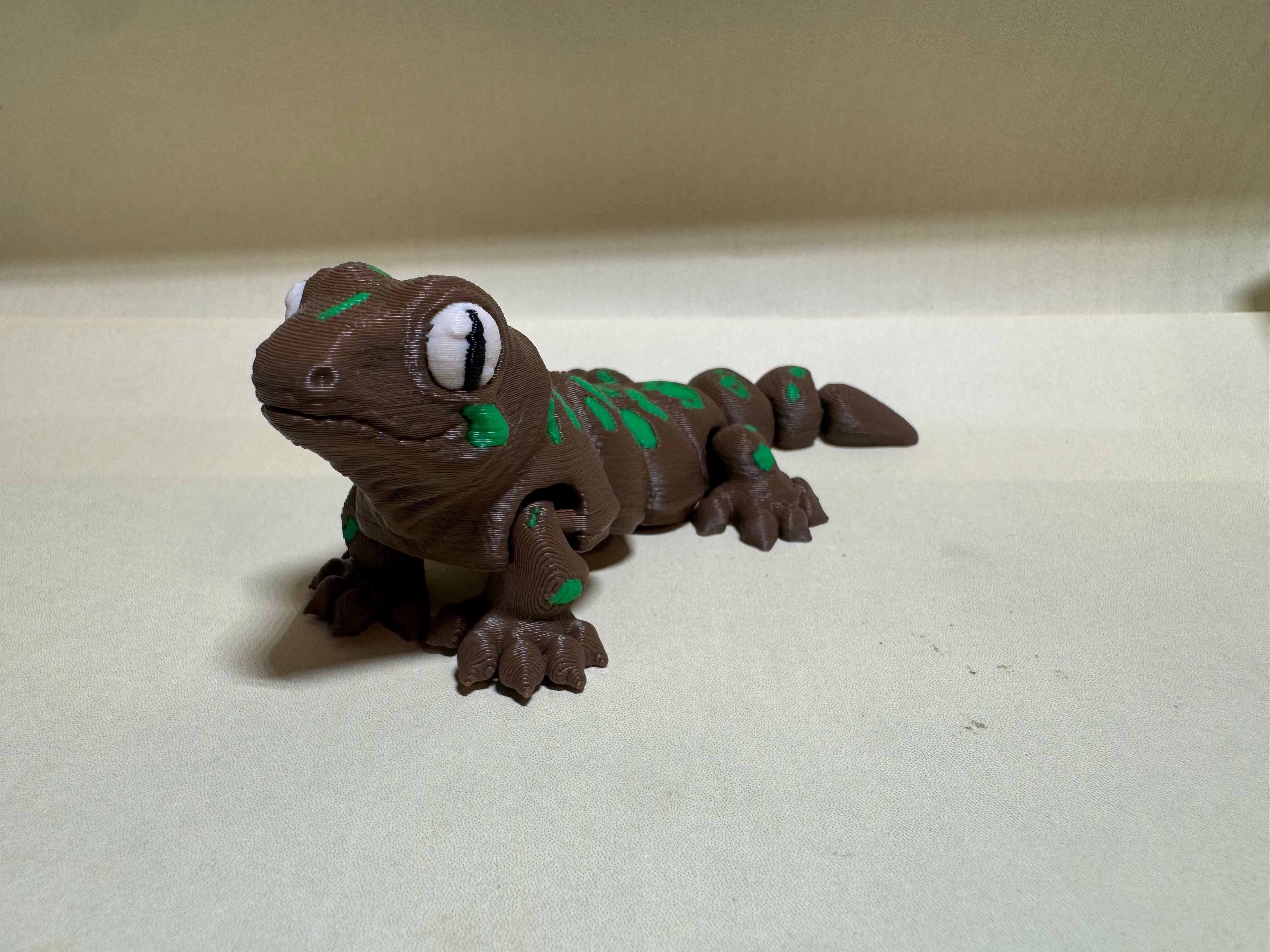 Giant Caledonian Gecko - RB
